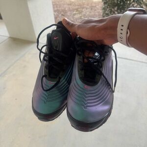 Size 11 - Nike Air Max Deluxe Throwback Future